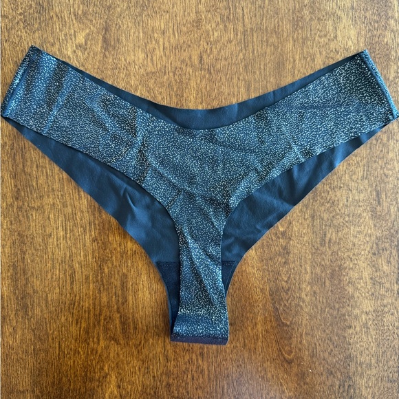 Skims No Show Thong - Picture 3 of 3